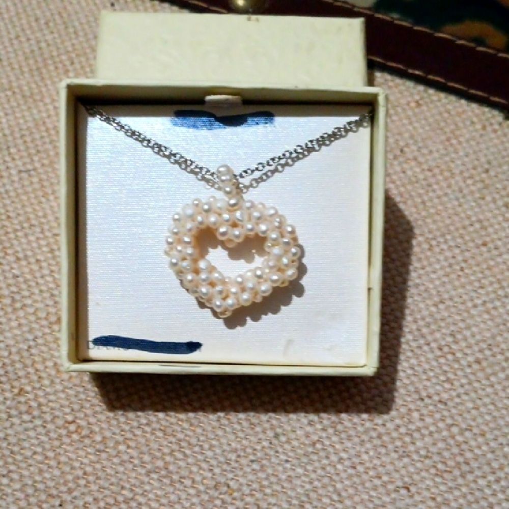 Elegant Pearl Heart Necklace